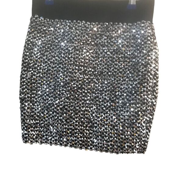 Forever 21 Sequin Skirt Small Black Waistband - Picture 2 of 10